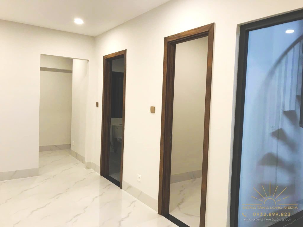 Lầu 2 căn góc 2 mặt tiền đông tăng long ba son
