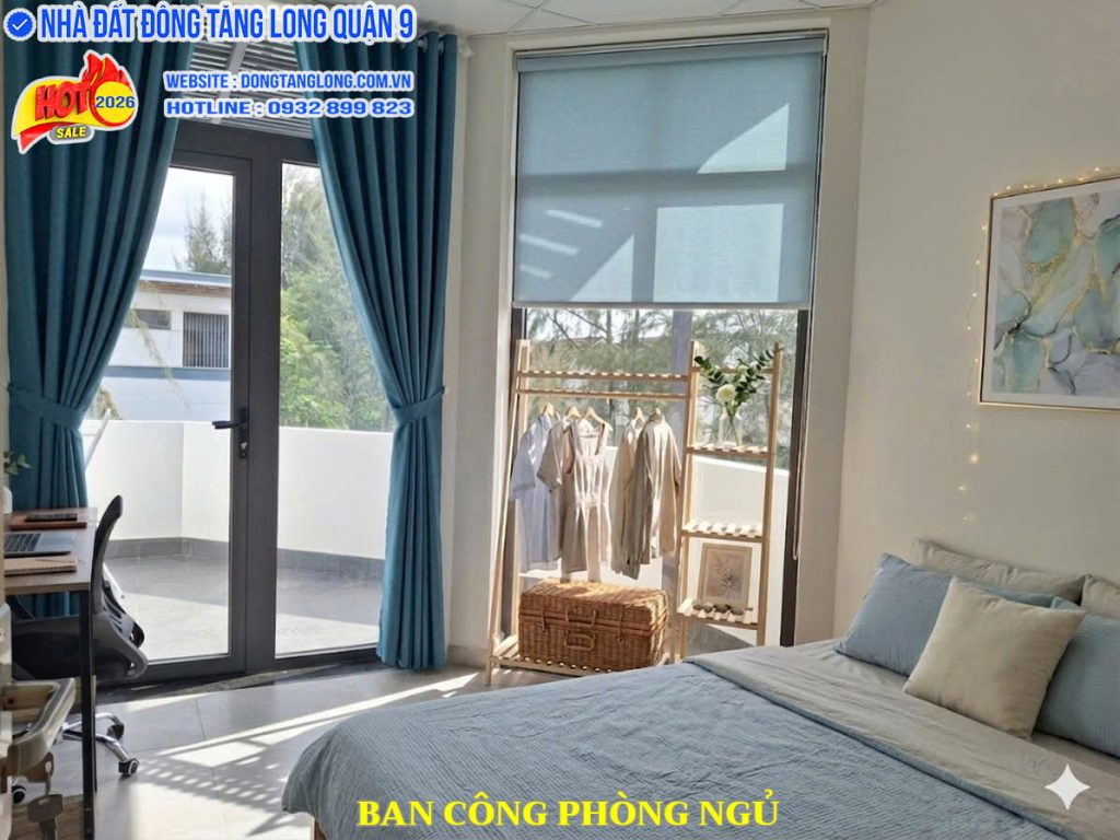 Ban công căn hộ dịch vụ 16A8 Đông Tăng Long