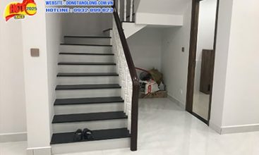 Cầu thang lên tầng nhà vườn Thủ Thiêm 143 Đường N5