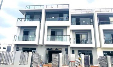 Bàn giao nhà Đông Tăng Long Hưng Gia