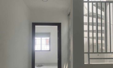 Khu vực cầu thang lên tầng mái