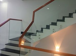 Khu vực cầu thang nhà phố Ba Son 192N7 hoàn thiện
