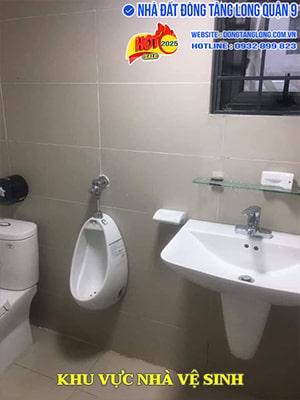 Khu vực nhà vệ sinh nhà vườn 183N5 Khu nhà số 4 Đông Tăng Long