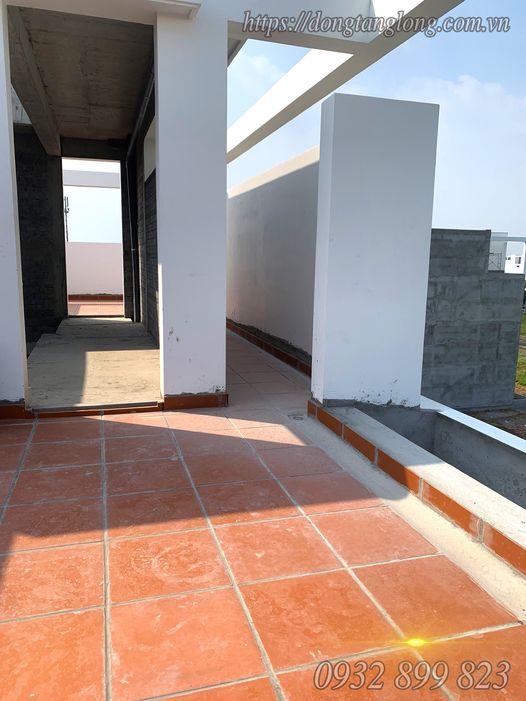 Mái sân trước lầu 3