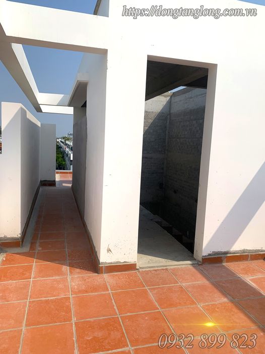 Mái sân sau lầu 3